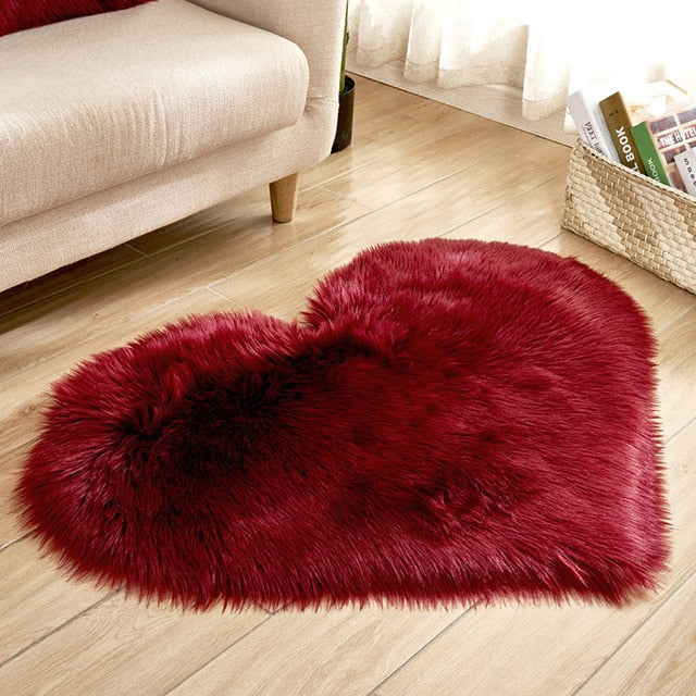 Love Heart Faux Fur Rug – Wine Red