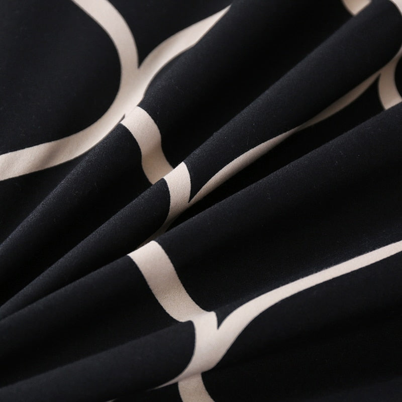 Geometric Trellis Reversible Duvet Cover Set – Black or Grey