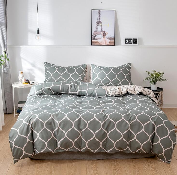 Geometric Trellis Reversible Duvet Cover Set – Black or Grey