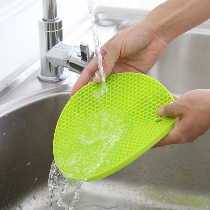 Heat-Resistant Silicone Table Mats (2-Pack) – image 2