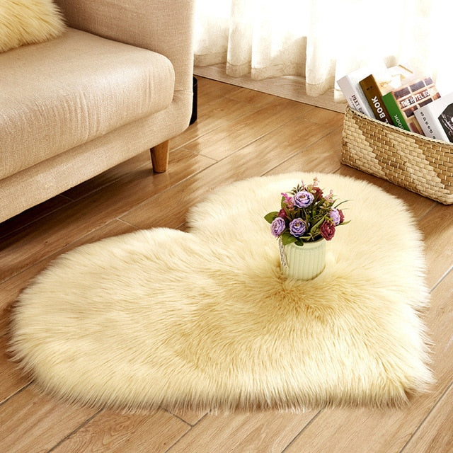 Love Heart Faux Fur Rug – Cream