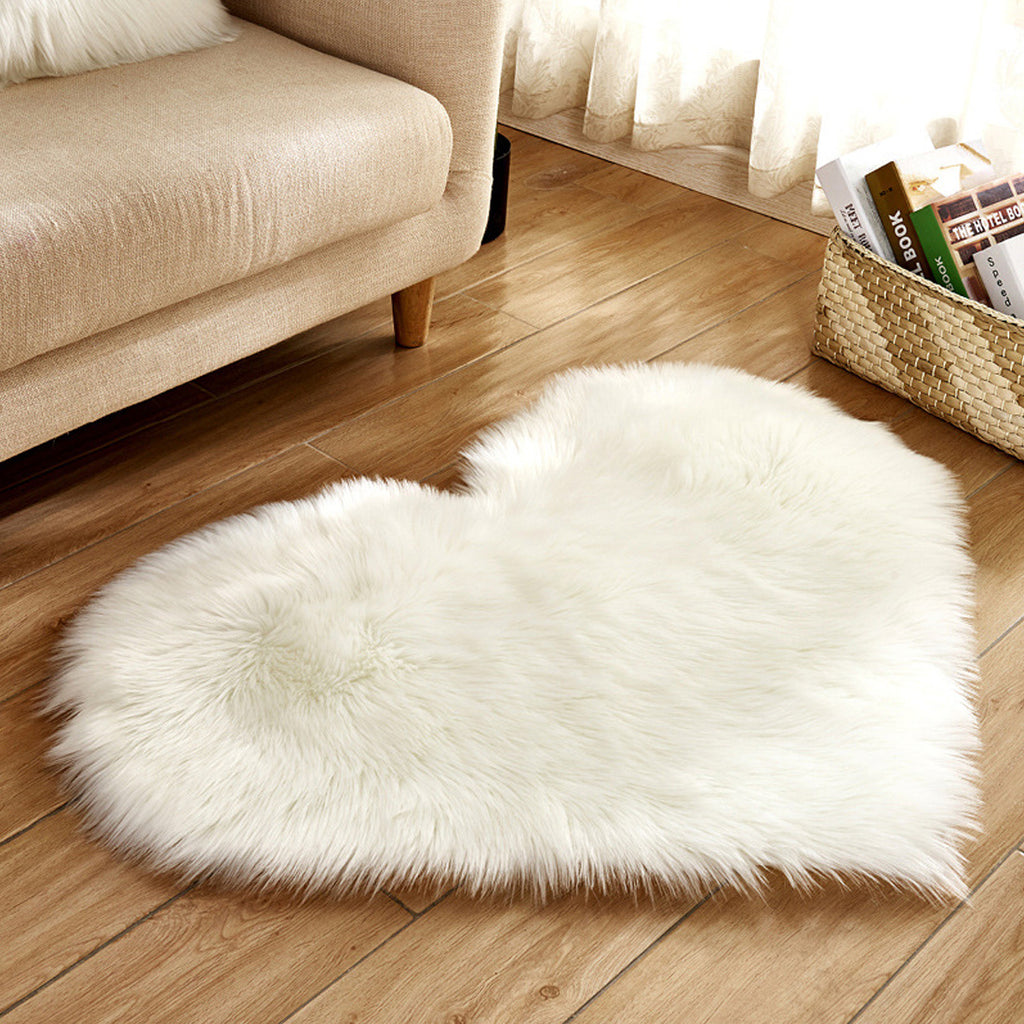 Love Heart Faux Fur Rug – image 4